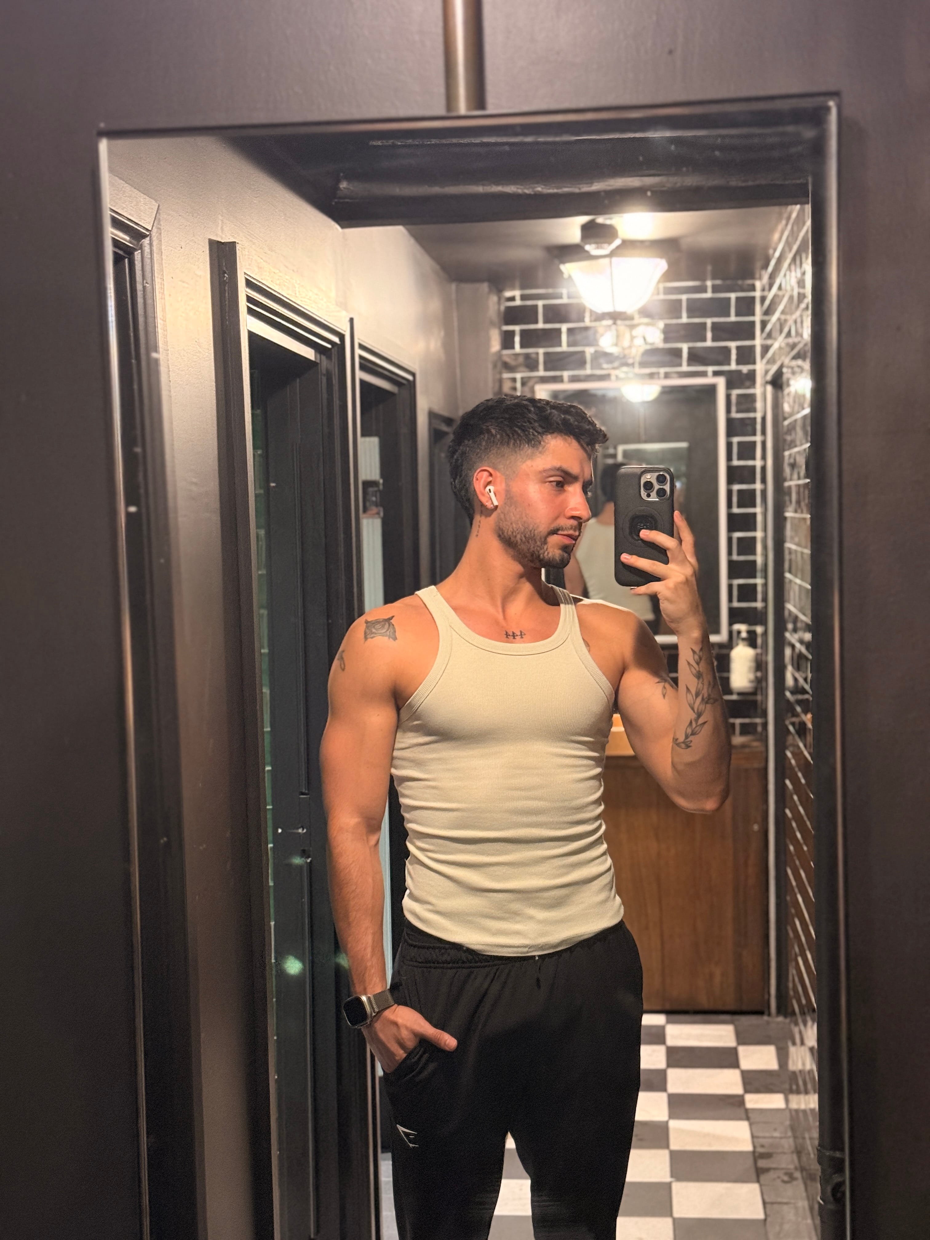 profile image for Alejolat in Newtown : M2M Massage