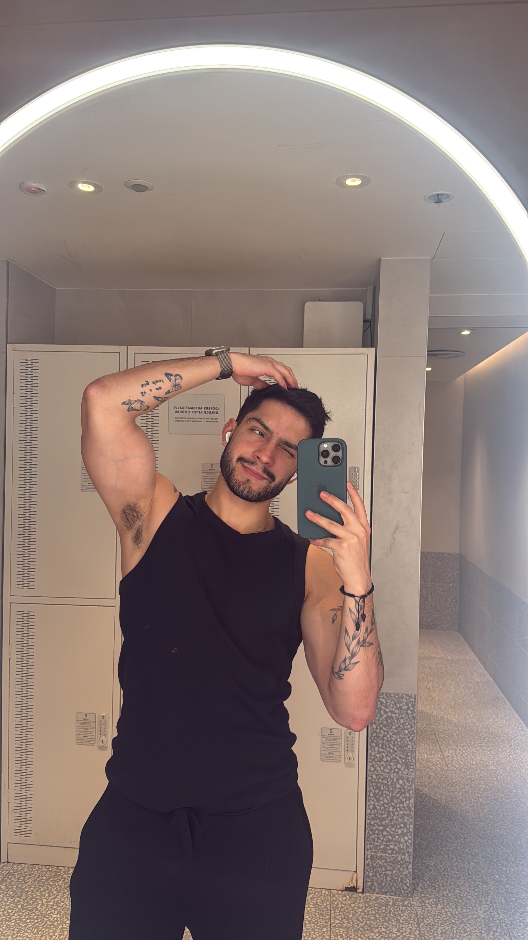 profile image for Alejolat in Newtown : Masseur
