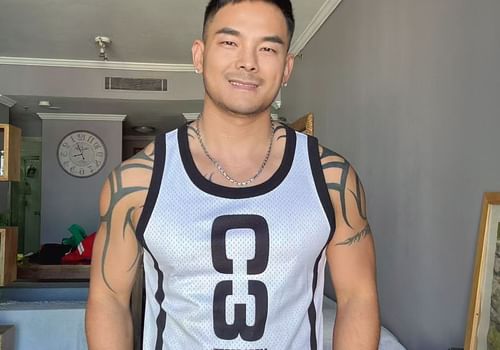 Body Rub Sydney : bimuscleasian