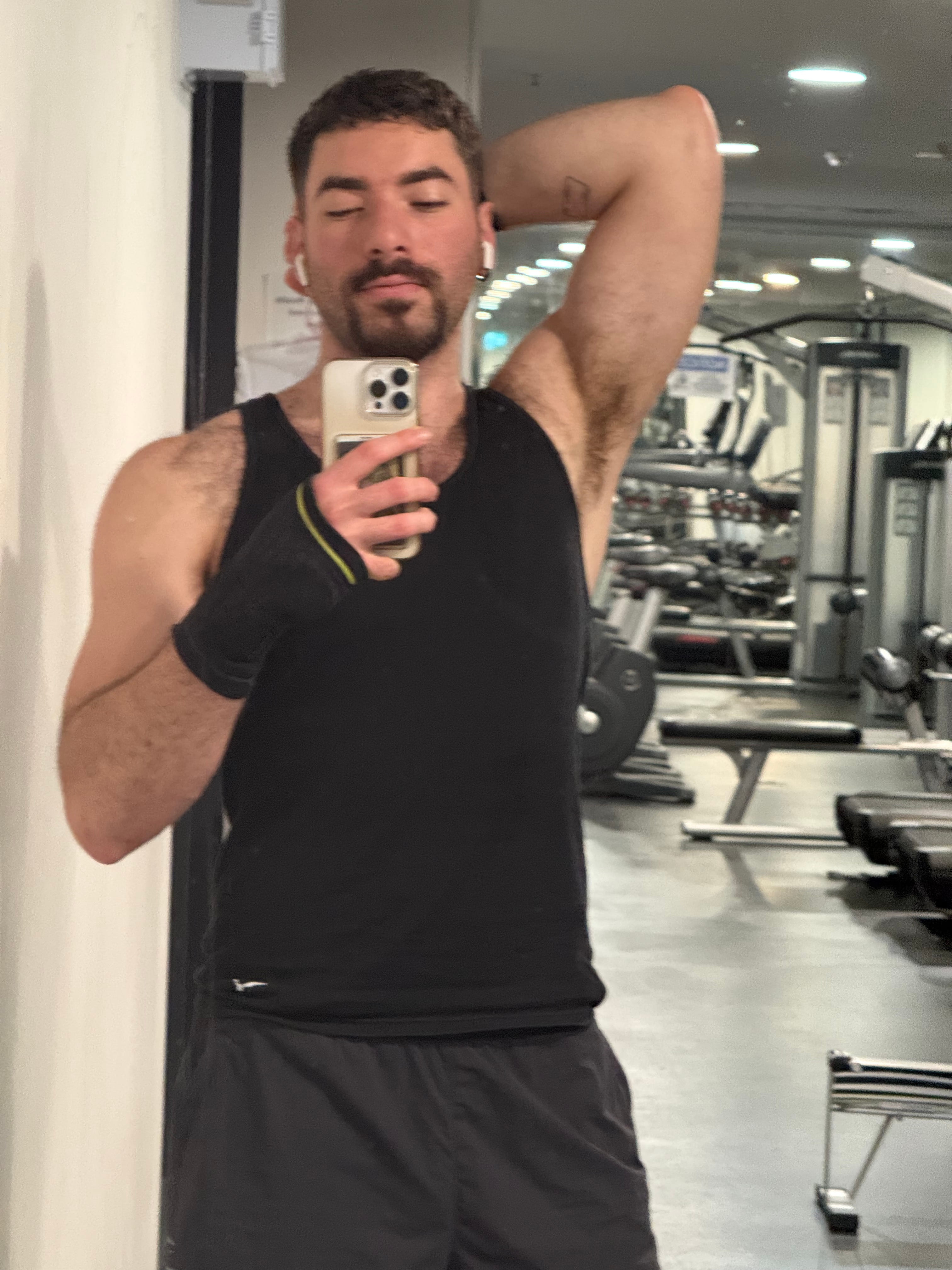Gay Masseur