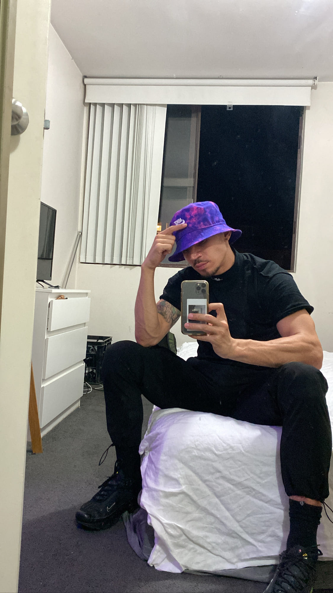 Near By Masseur - Eathen 