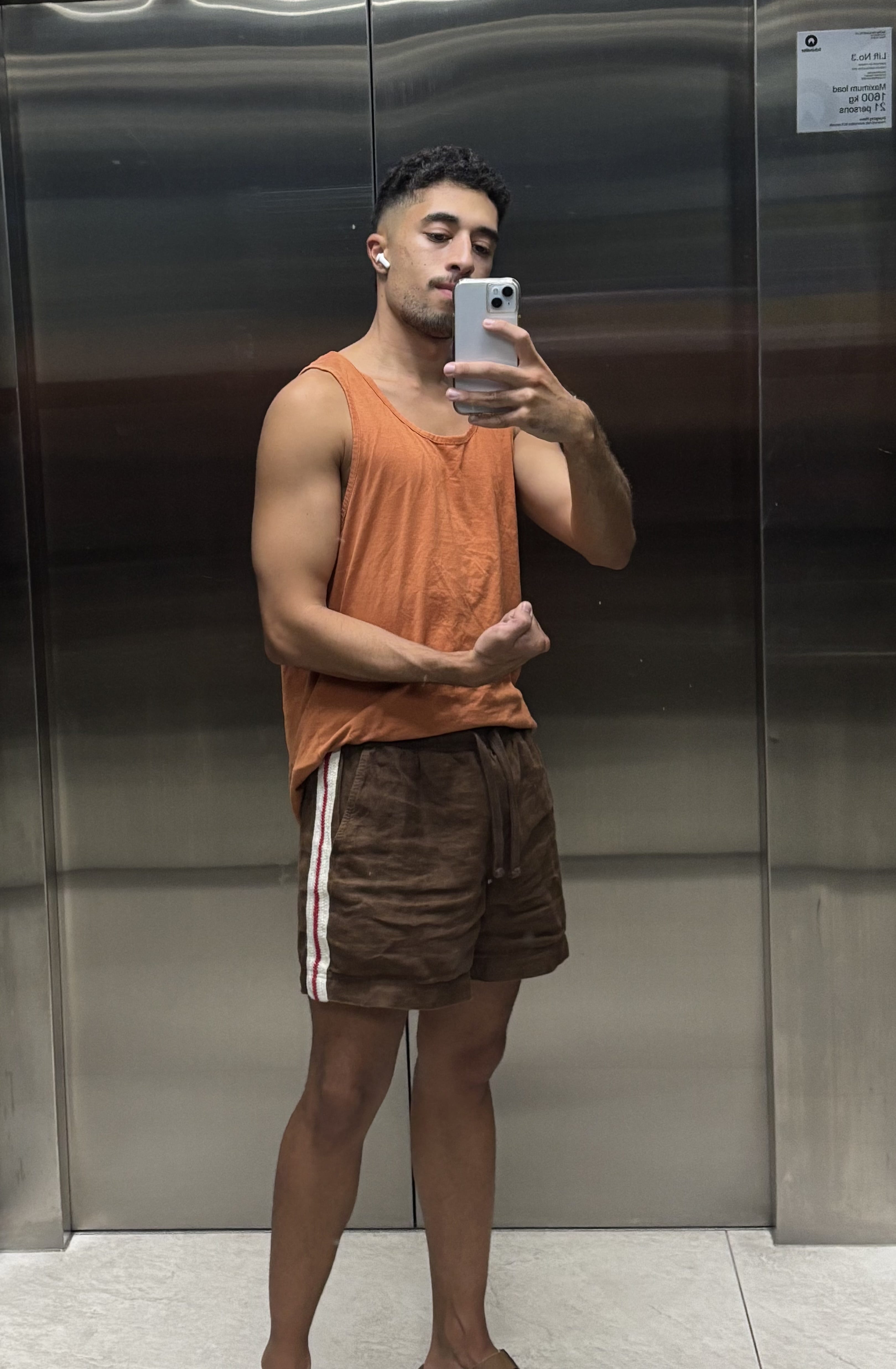 profile image for Fernando1997 in Darlinghurst : Take a deep breath and relax