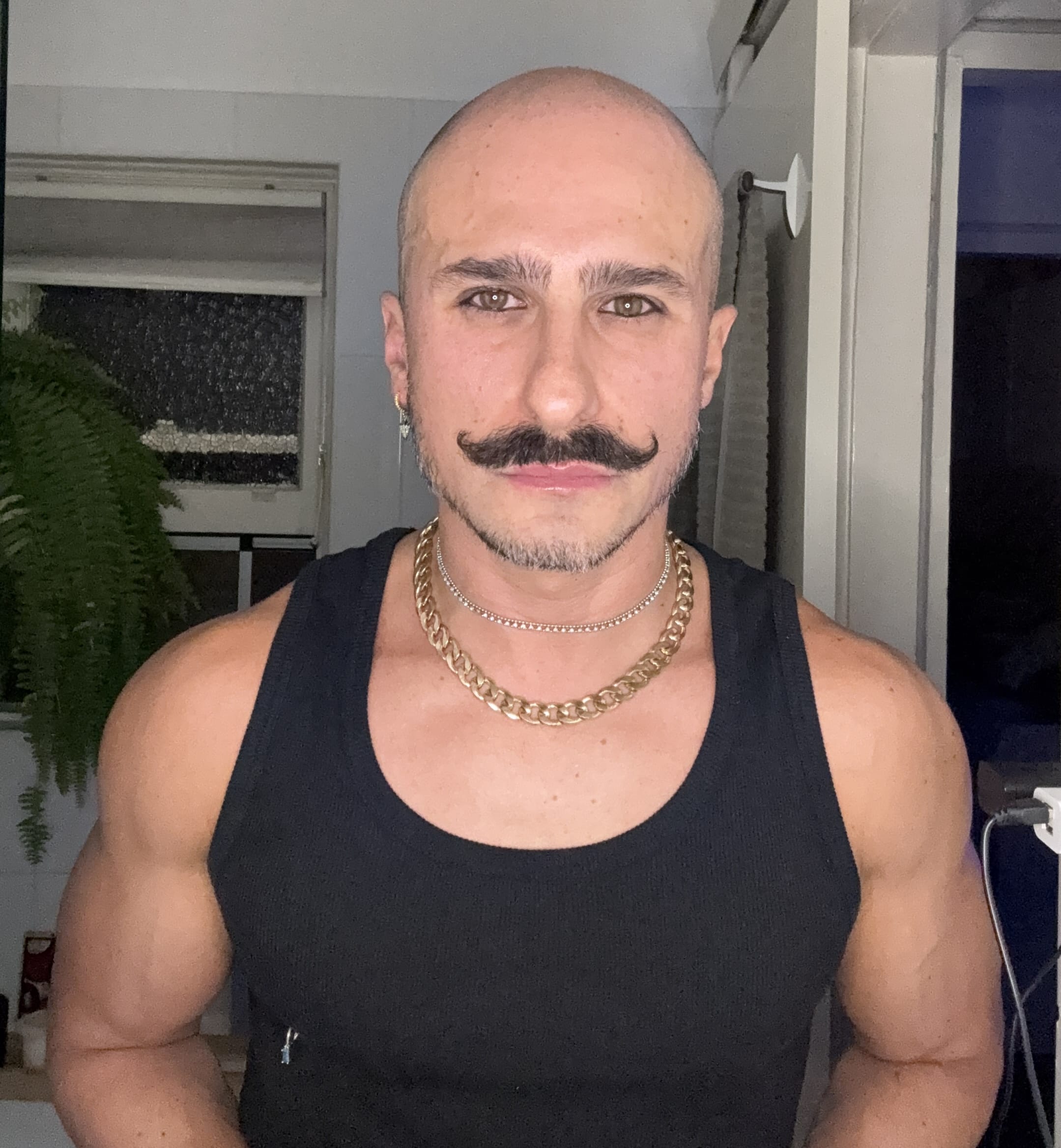 FernandoMass : professional massage therapist.