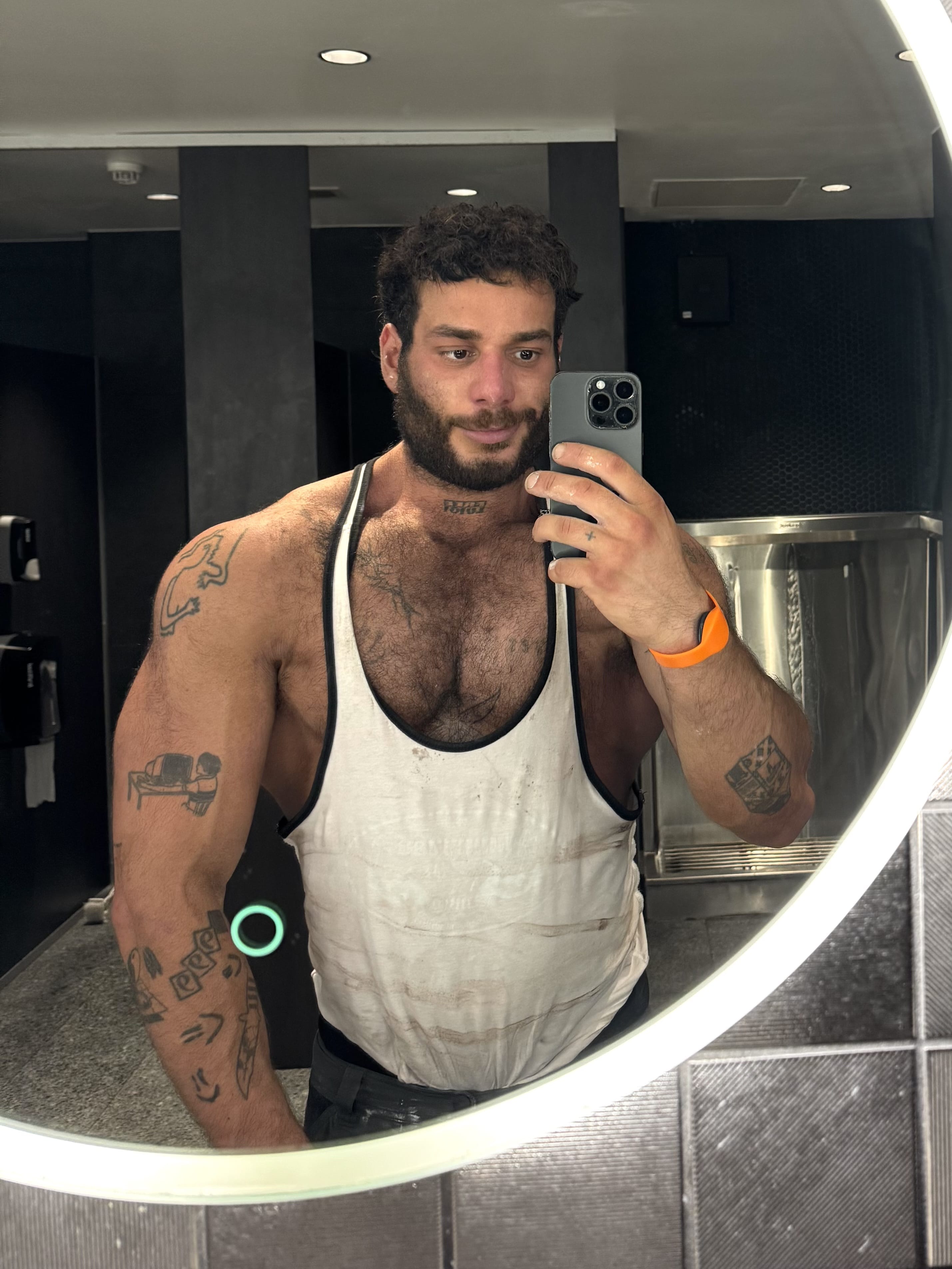 henrymassage Masseur Spotlight Darlinghurst Relaxation full bodyrub