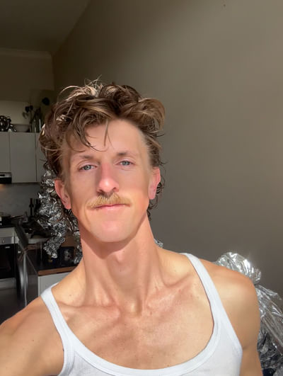 profile image for Hey-Matty in Sydney : Maximum Relaxation.
