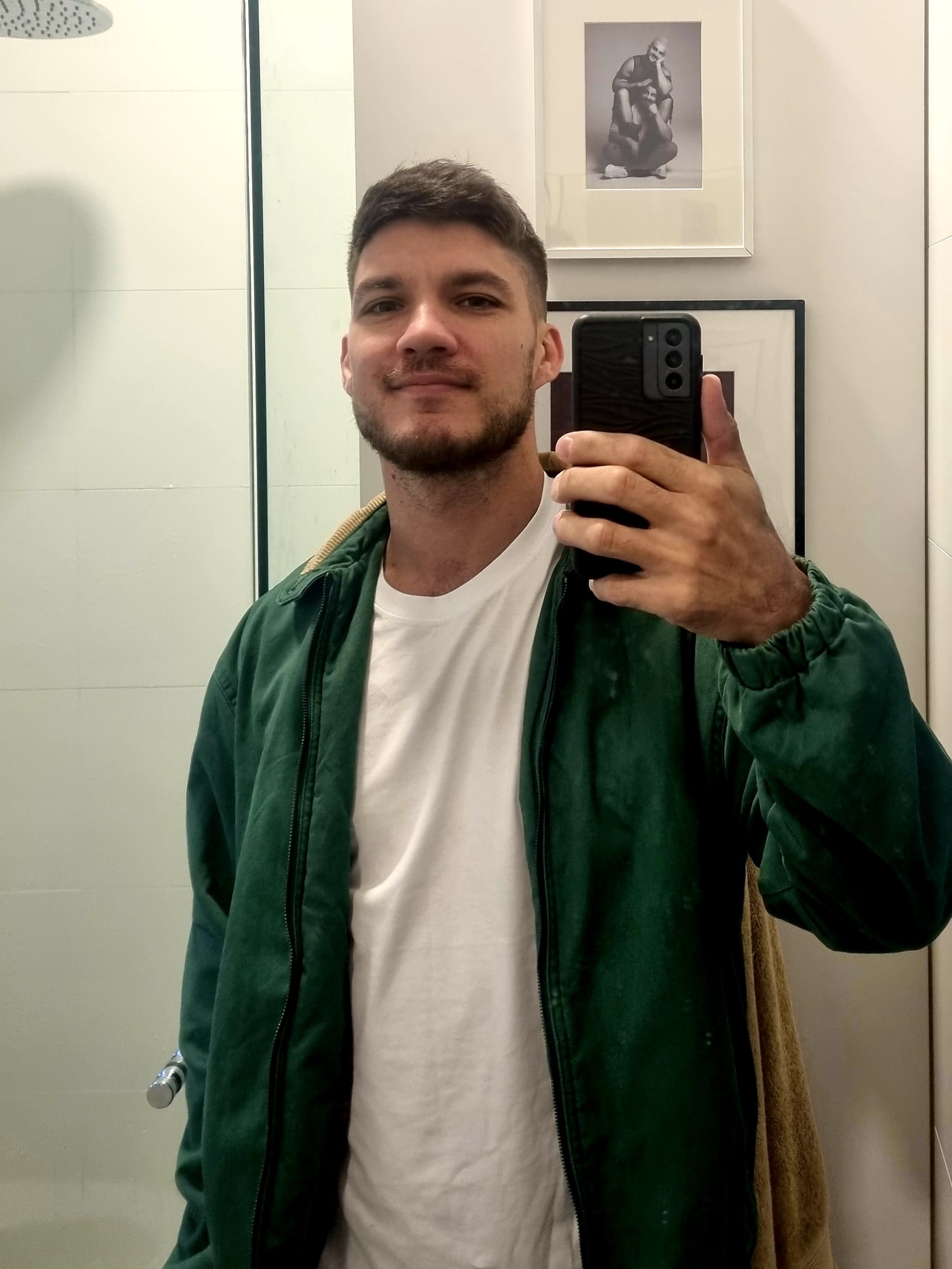 J massage  Masseur Spotlight Sunshine Coast Gay Massage