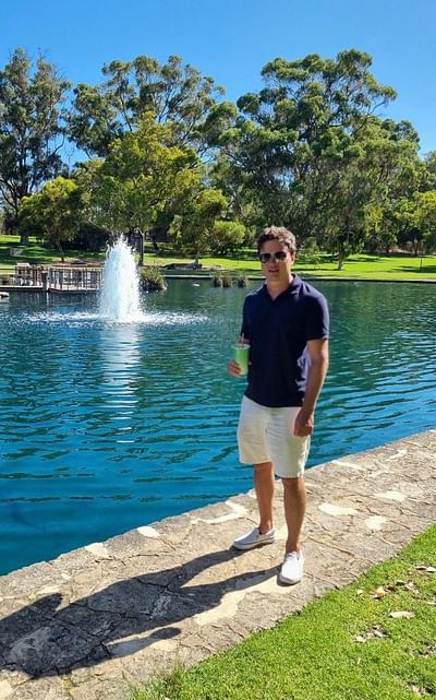 profile image for Jay VR in Perth : In Perth until Oct 29 -Northbridge location
