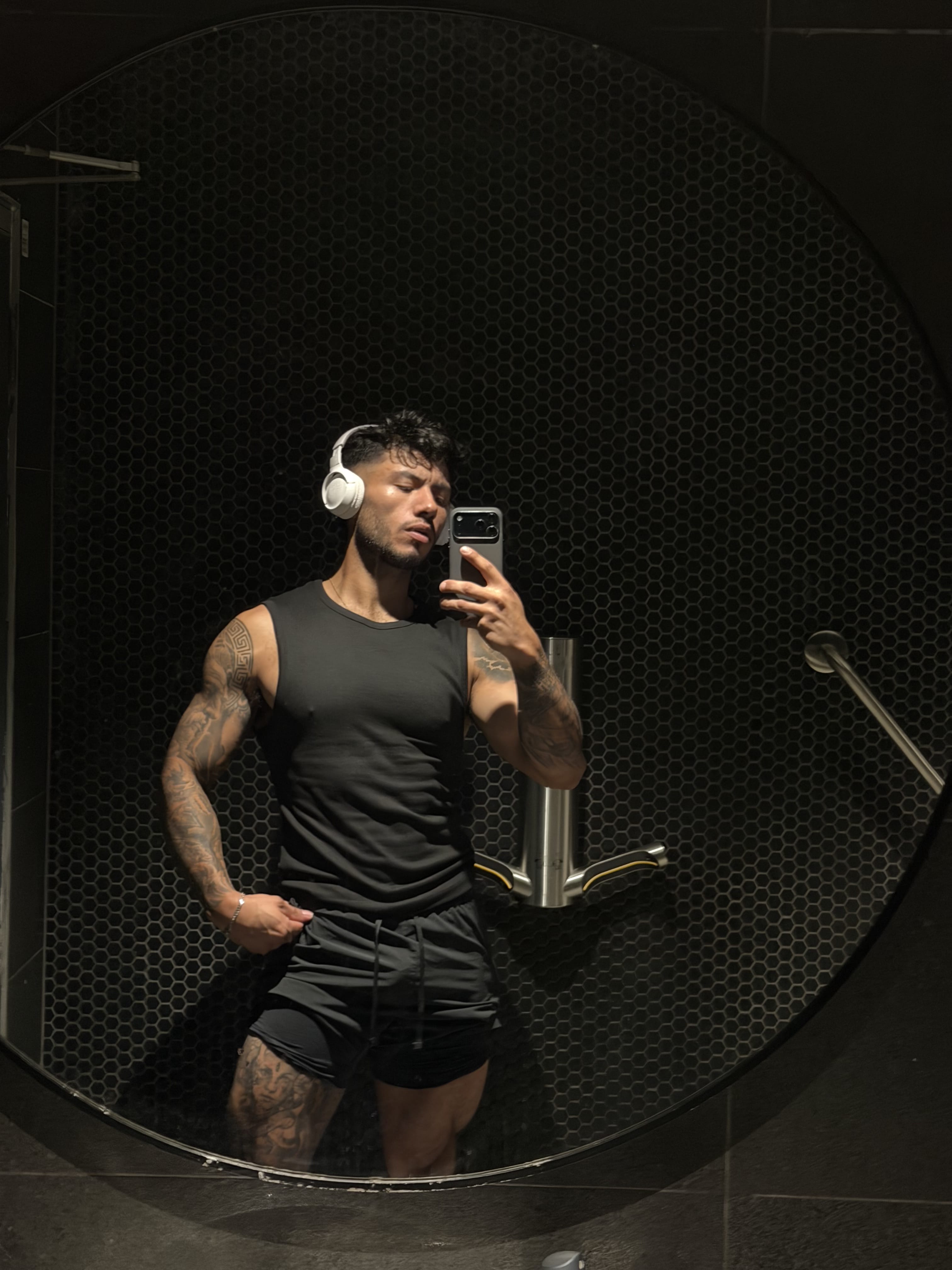 profile image for Jaycolombia in Potts Point : Relaxing massage 