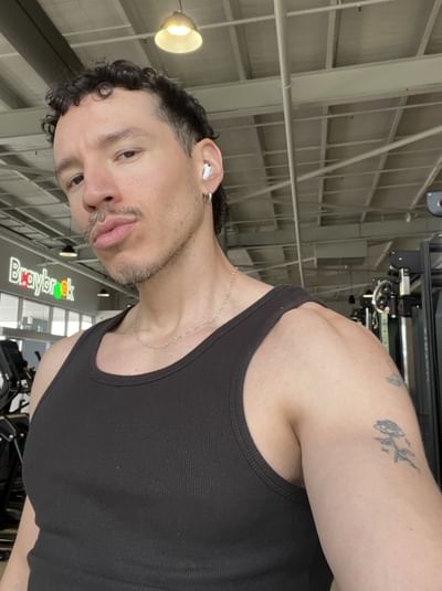 profile image for JulianC in Melbourne : Gay massage