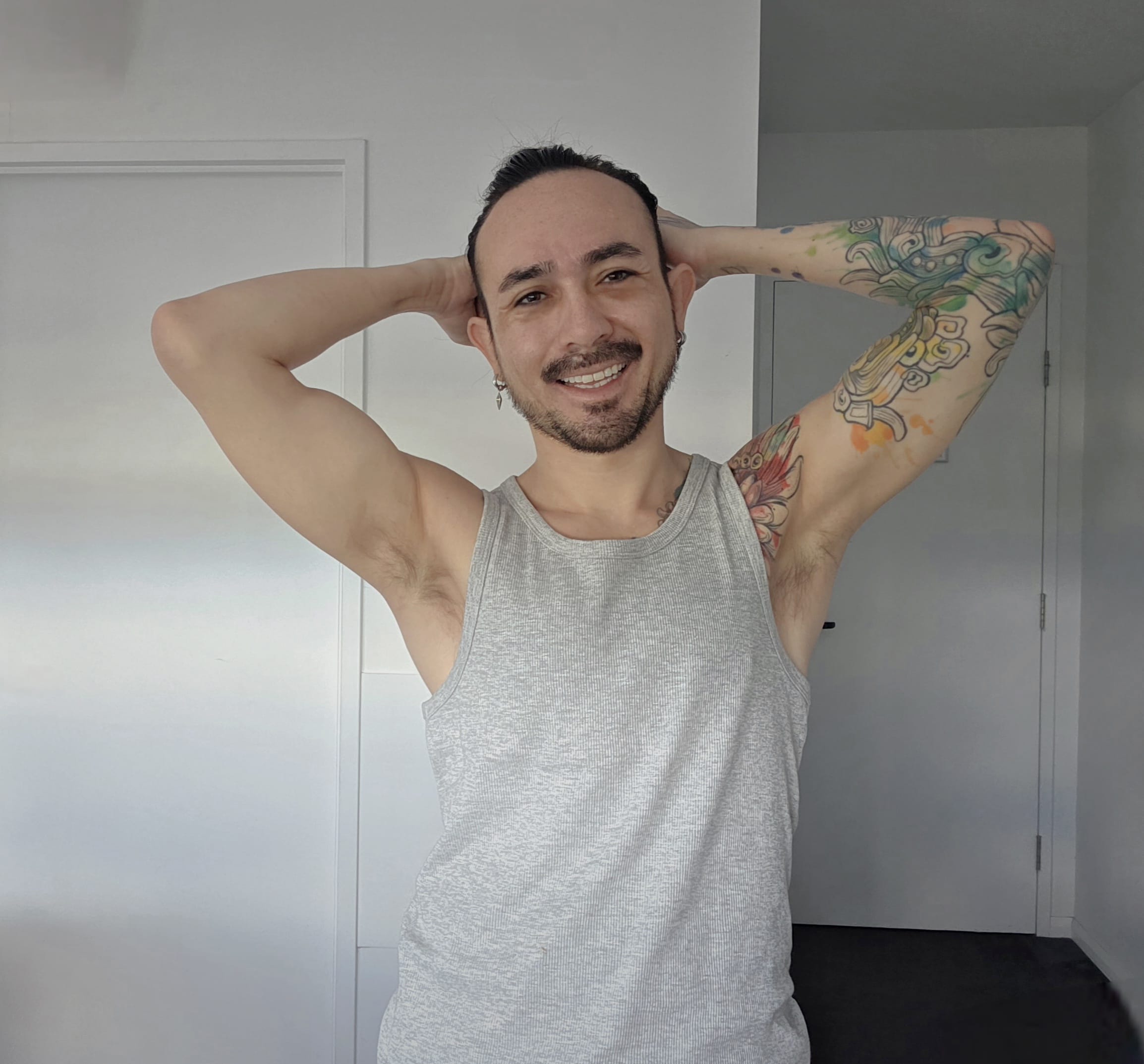 Near By Masseur - Latin_Therapist