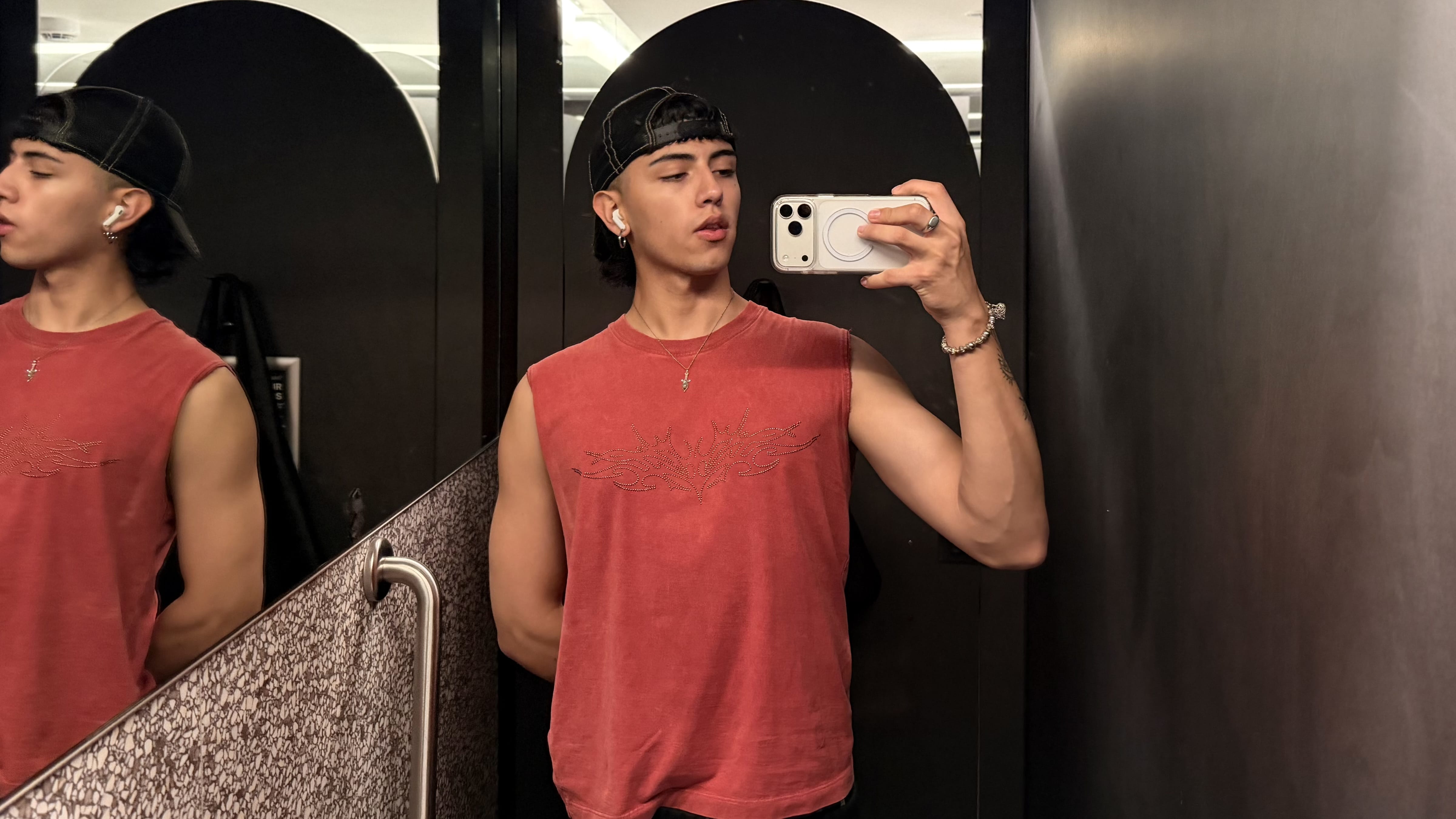 profile image for Josephh33 in Sydney : Relaxation, Strength & Professional Male Massage