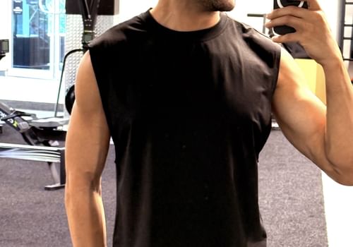 profile image for Ricky L in Potts Point : Hello!