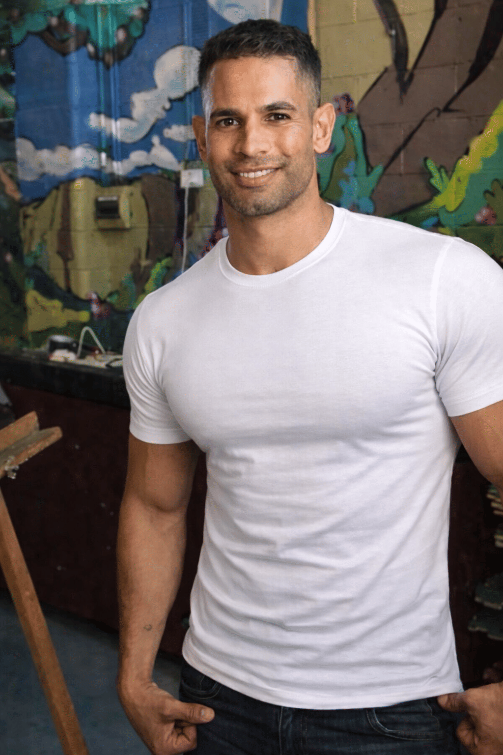 StrongMascMasseur :  Get Strong Hands and a Soothing Touch with Levi! 