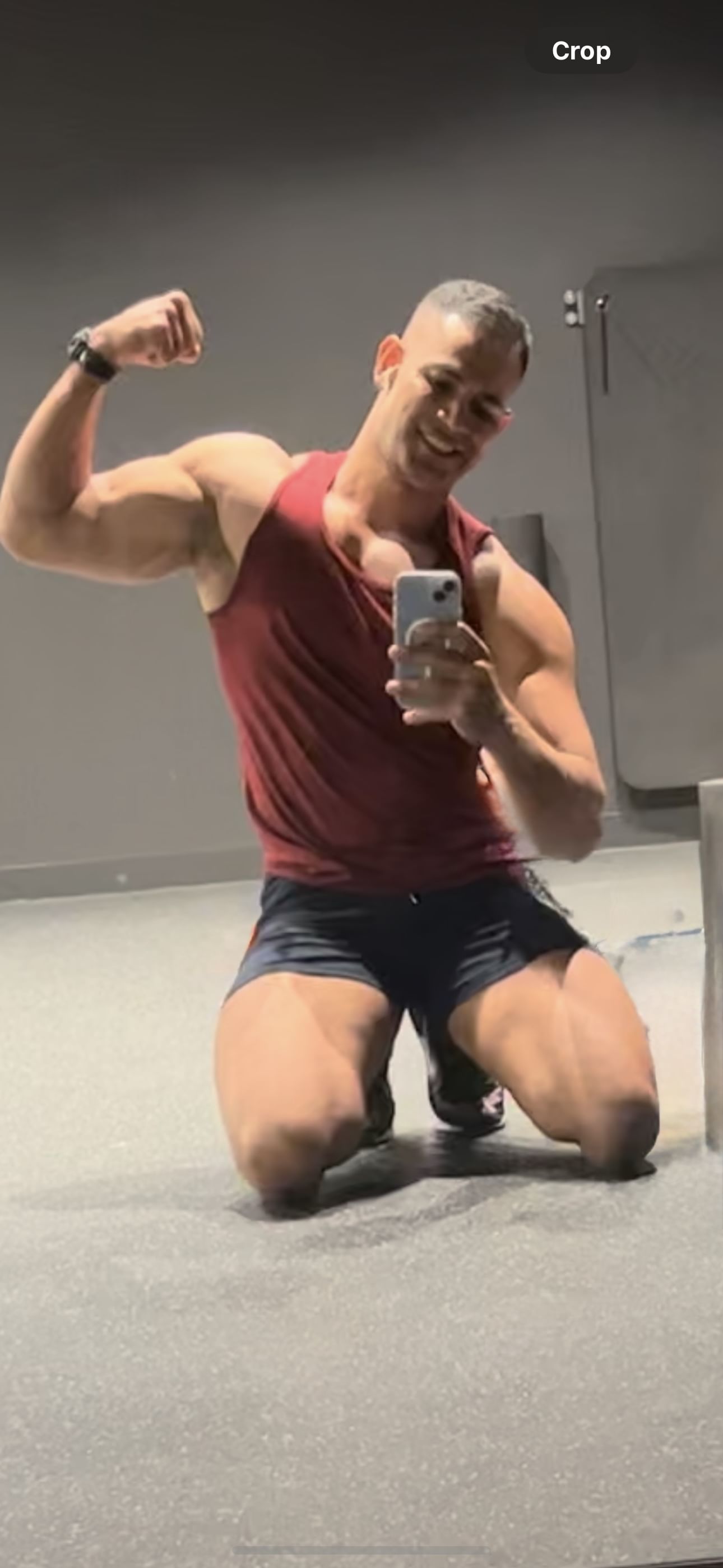 StrongMascMasseur :  Get Strong Hands and a Soothing Touch with Levi! 