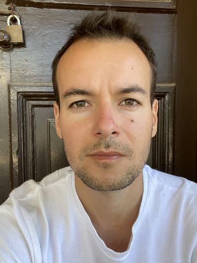 profile image for Thyros in Kensington : Safety, comfort and discretion.