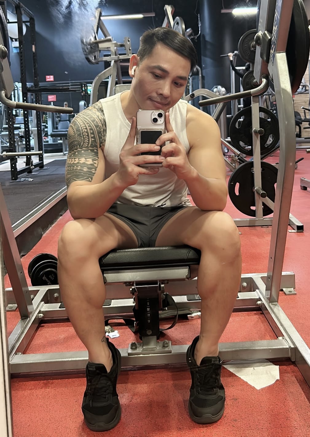 profile image for Tonyikneedyousyd in Sydney : Gay massage