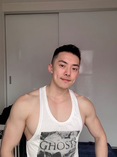 profile image for Vallen in Melbourne : Muscular asian.