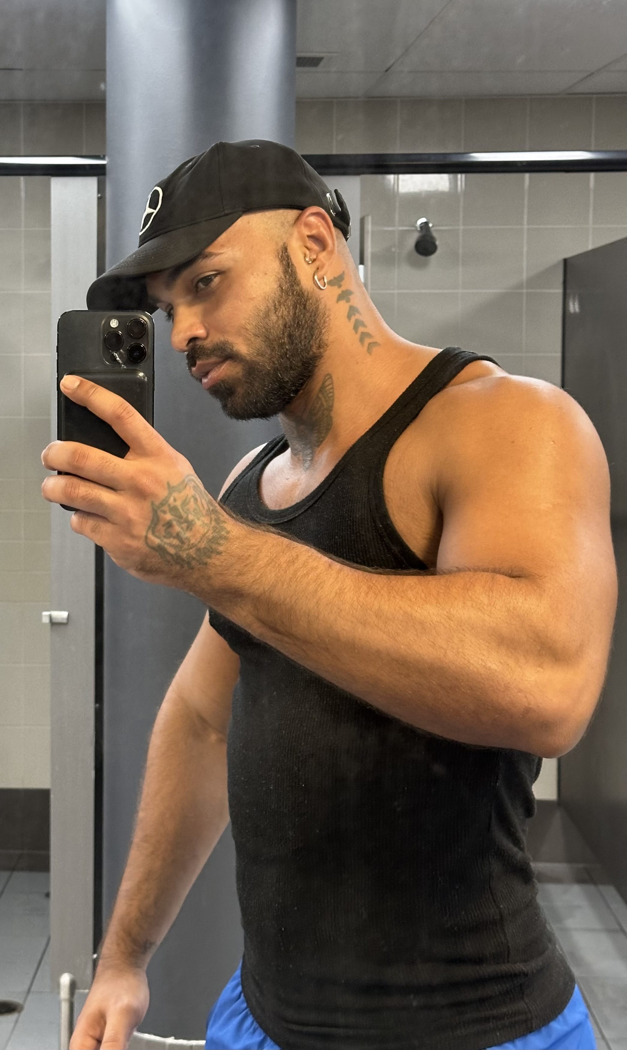 Gay massage NEWSTEAD : Vinicius