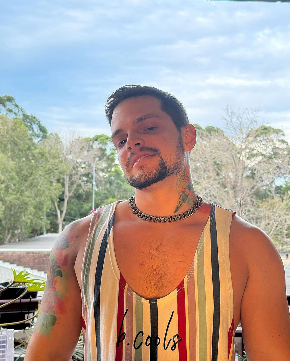 Male to Male Massage